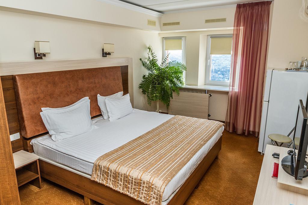 7 Sky Hotel Klinicheskaya Street Kiev Esterno foto