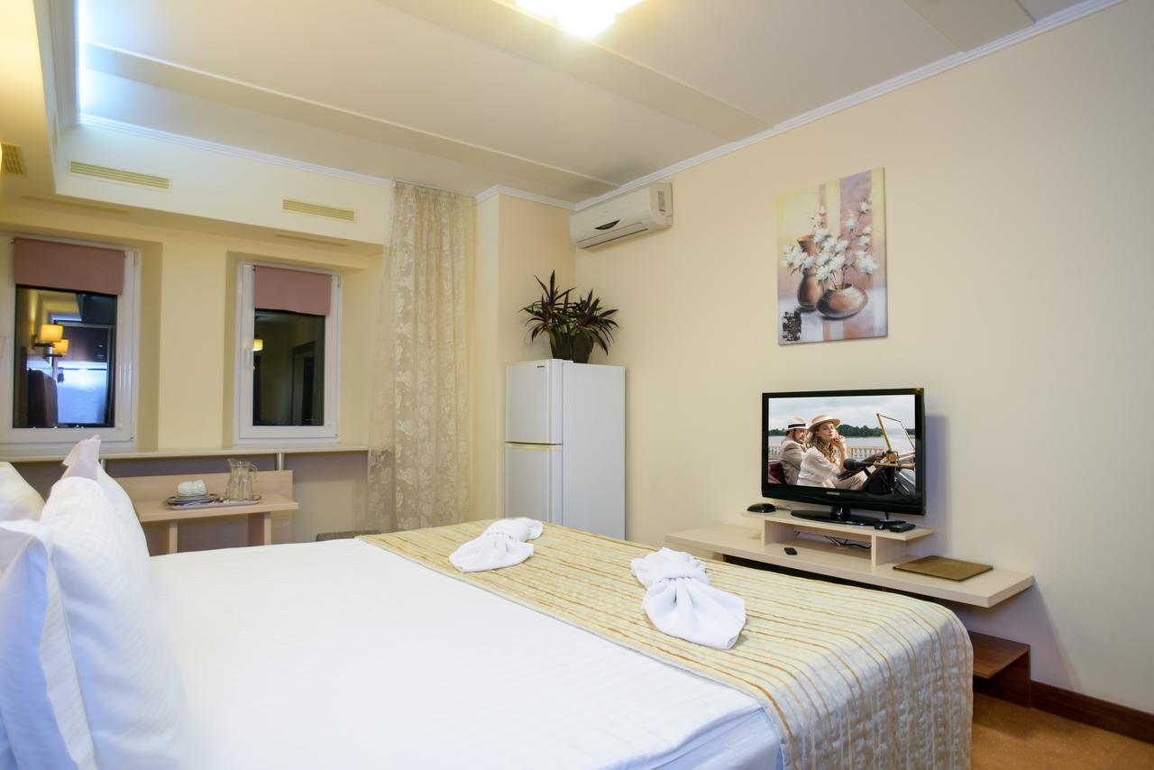 7 Sky Hotel Klinicheskaya Street Kiev Esterno foto